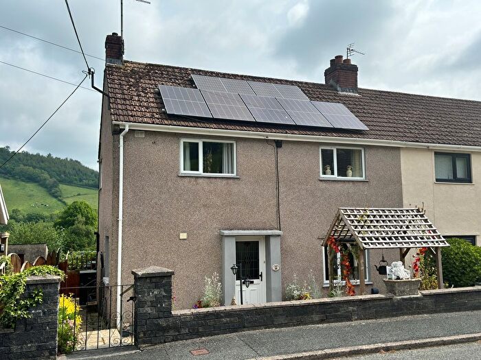 2 Bedroom Semi-Detached House For Sale In Maesydderwen Estate, Cwmdwyfran, Bronwydd Arms, Carmarthen, SA33