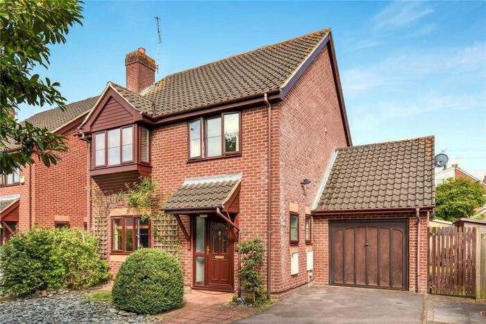 4 Bedroom Detached House To Rent In Davis Gardens, College Town, Sandhurst, Berkshire, GU47