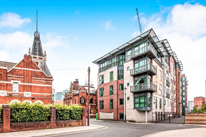 1 Bedroom Apartment To Rent In City Point, Chapel Street, Salford, M3