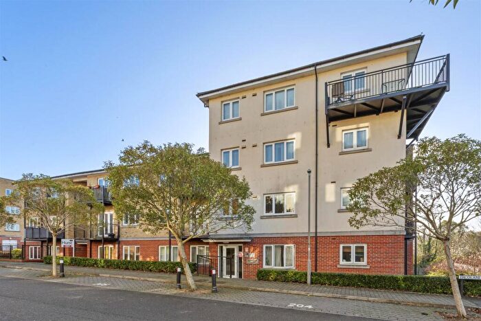 2 Bedroom Flat For Sale In Ercolani Avenue, High Wycombe, HP13