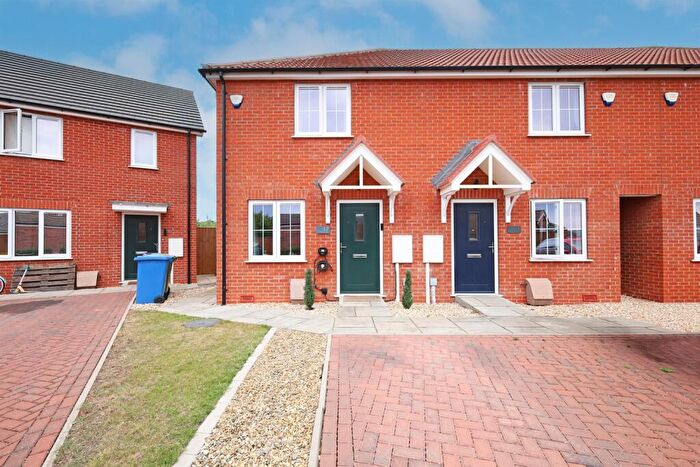 2 Bedroom End Of Terrace House For Sale In Old Iron Way, PE21