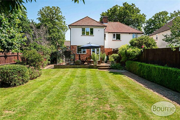 3 Bedroom Semi-Detached House For Sale In Mulgrave Way, Knaphill, Woking, Surrey, GU21