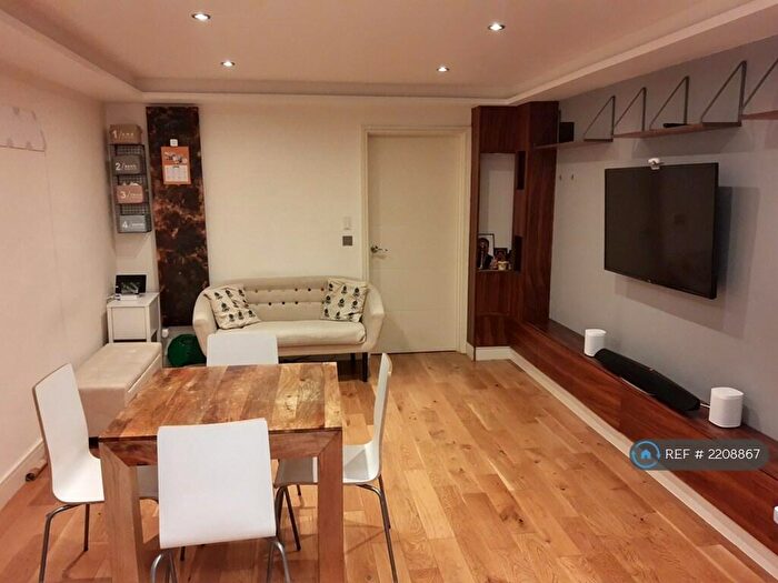 5 Bedroom Terraced House To Rent In Old Montague Street, London, E1