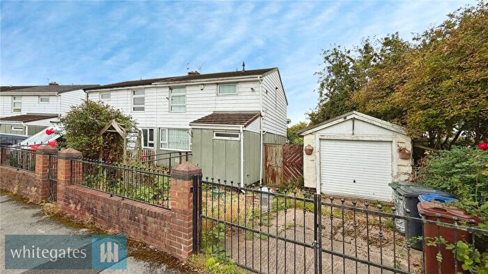 3 Bedroom Semi-Detached House For Sale In Laceby Court, Kingstone, Barnsley, S70