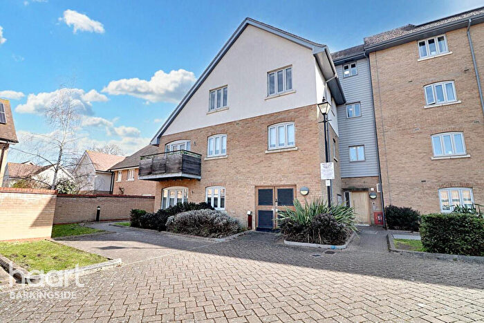 1 Bedroom Apartment For Sale In New Mossford Way, Barkingside, IG6