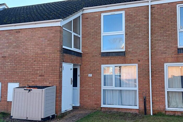 2 Bedroom End Of Terrace House To Rent In Chestnut Way, Lakenheath, IP27