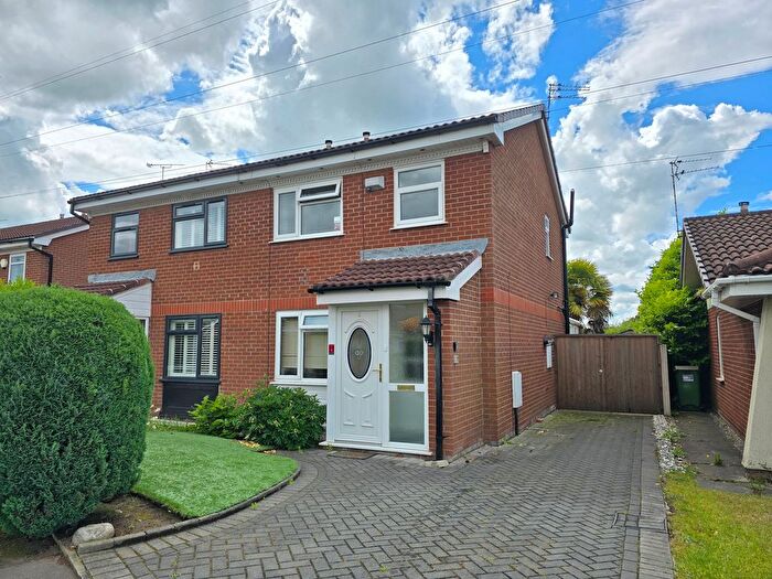 3 Bedroom Semi-Detached House For Sale In Pochard Drive, Broadheath, WA14