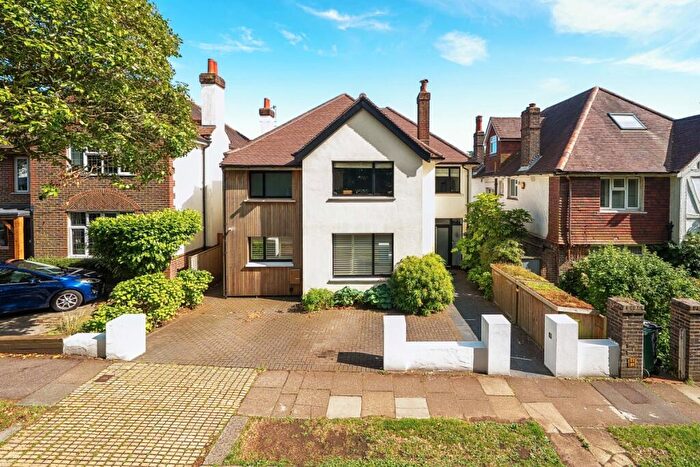 4 Bedroom Detached House To Rent In Hove Park Road Hove, BN3
