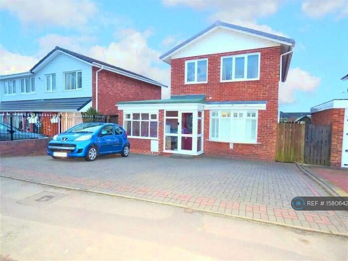 4 Bedroom Detached House To Rent In Walmley Ash Road, Sutton Coldfield, B76