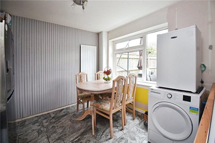 3 Bedroom End Of Terrace House For Sale In Cavendish Close, Romsey, Hampshire, SO51