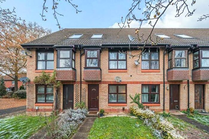 1 Bedroom Maisonette To Rent In Woking, Surrey, GU21