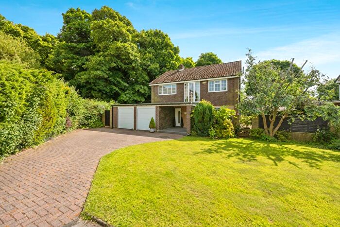 4 Bedroom Detached House For Sale In Fir Tree Close, Hickleton, Doncaster, DN5