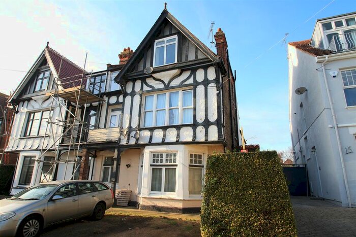 2 Bedroom Flat To Rent In Cossington Road, Westcliff-On-Sea, SS0