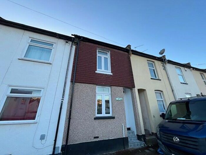 3 Bedroom House To Rent In Chamberlain Road, Chatham, ME4