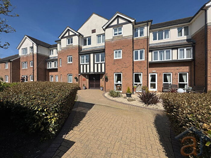 1 Bedroom Flat For Sale In St. Clair Drive, Southport, PR9