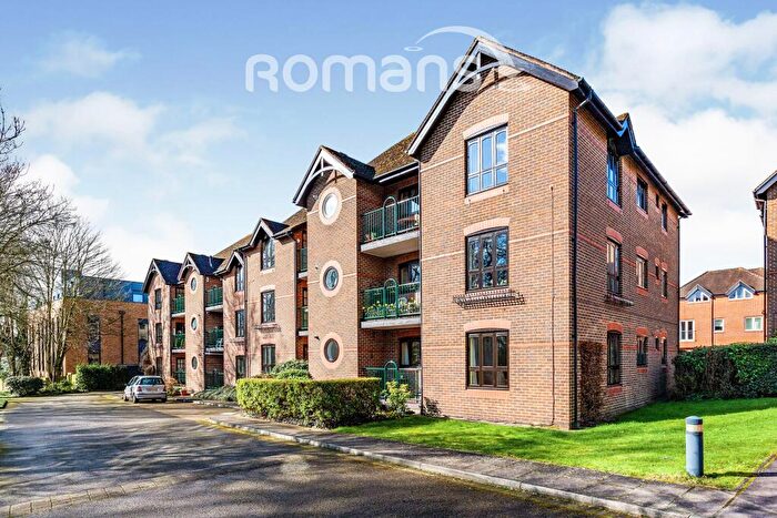 2 Bedroom Flat To Rent In Sheet Street, Windsor, SL4