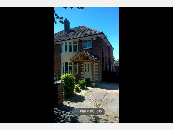 3 Bedroom Semi-Detached House To Rent In Belmont Avenue, Sandbach, CW11