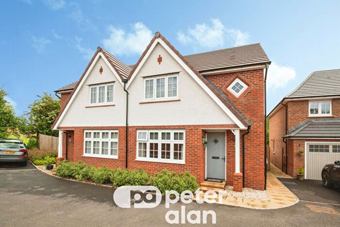 3 Bedroom Semi-Detached House For Sale In Pen-Y-Wal Drive, Llanwern, Newport, NP18
