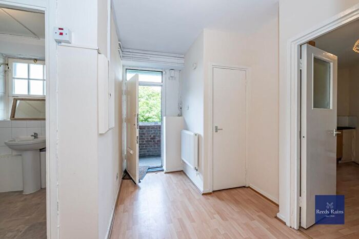 1 Bedroom Apartment To Rent In Lambeth Walk, London, SE11