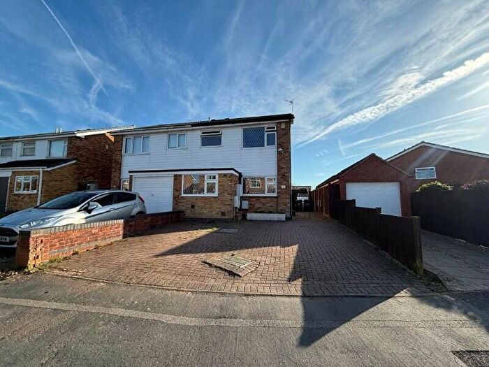 3 Bedroom Semi Detached House For Sale In Wayfarer Drive, East Goscote, Leicestershire., LE7