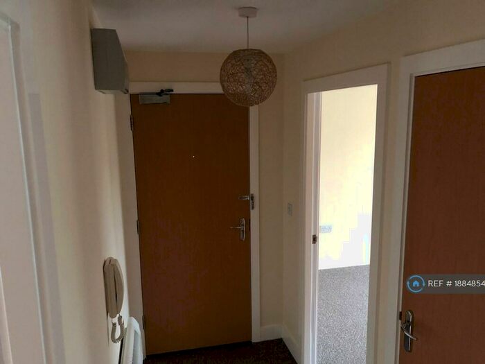 2 Bedroom Flat To Rent In Ellesmere Port, Ellesmere Port, CH66