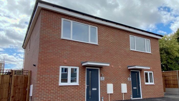 2 Bedroom End Of Terrace House To Rent In Boxmoor Terrace, Middleknights Hill, Hemel Hempstead, HP1