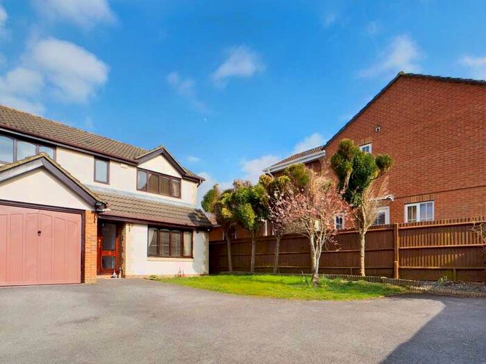 4 Bedroom Property To Rent In Cyprus Road Hatch Warren, Basingstoke, RG22