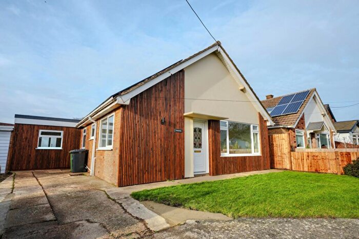 3 Bedroom Detached Bungalow For Sale In Broadwood Close, Trimingham, NR11