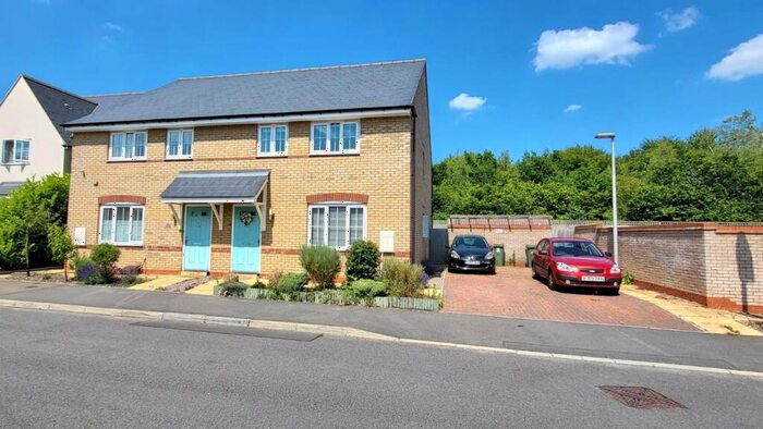 4 Bedroom Semi-Detached House For Sale In Maritime Way, Brooklands, Milton Keynes, MK10