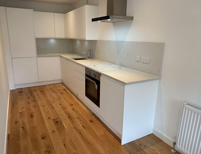 2 Bedroom Flat To Rent In Barnfield, Wood Road, Manchester, M16