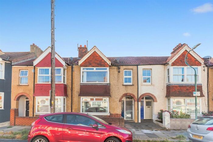 2 Bedroom Flat To Rent In St. Leonards Avenue, Hove, BN3