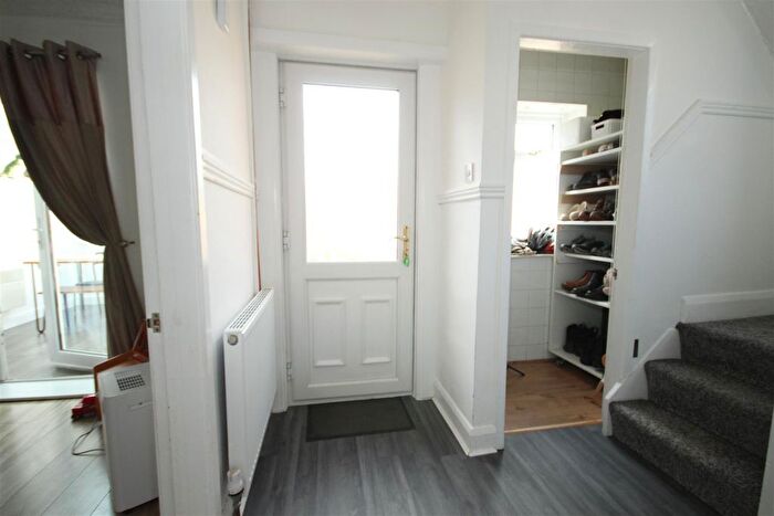 3 Bedroom End Terrace House For Sale In Field View Cottages, Featherstone, Pontefract, WF7