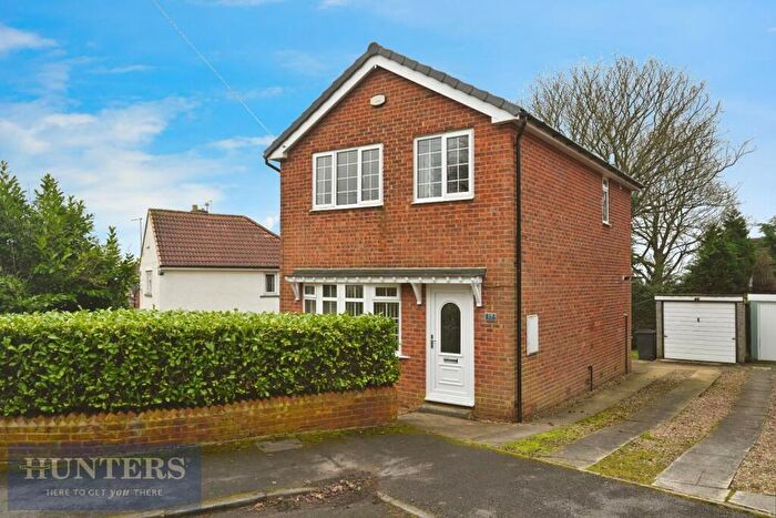 3 Bedroom Detached House To Rent In Aire View, Yeadon, LS19