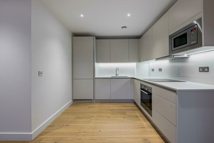1 Bedroom Flat To Rent In Cobalt Place, SW11