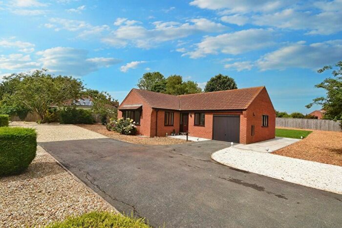 3 Bedroom Detached Bungalow For Sale In Sea Dyke Way, Marshchapel, DN36