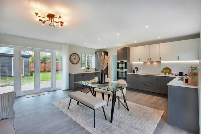 4 Bedroom Detached House For Sale In Hale Oak Road, Weald, Sevenoaks, TN14