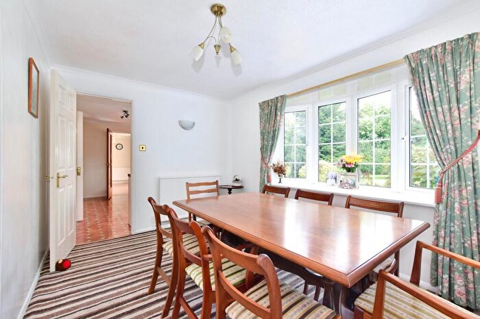 4 Bedroom Detached House For Sale In Green Lane, Farnham Common, SL2