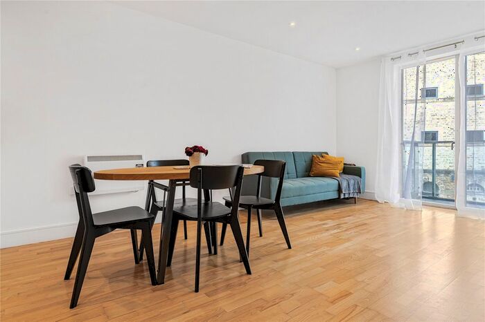 1 Bedroom Flat To Rent In Oxford Castle, Oxford, OX1