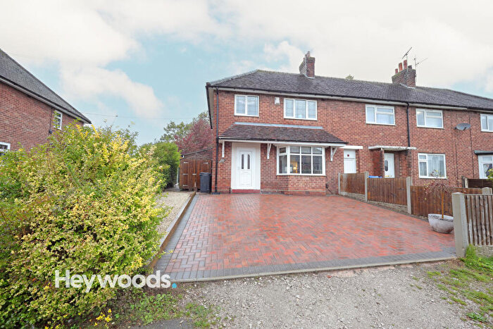 3 Bedroom Semi-Detached House For Sale In Oldcastle Avenue, Newcastle-under-Lyme, Staffordshire, ST5