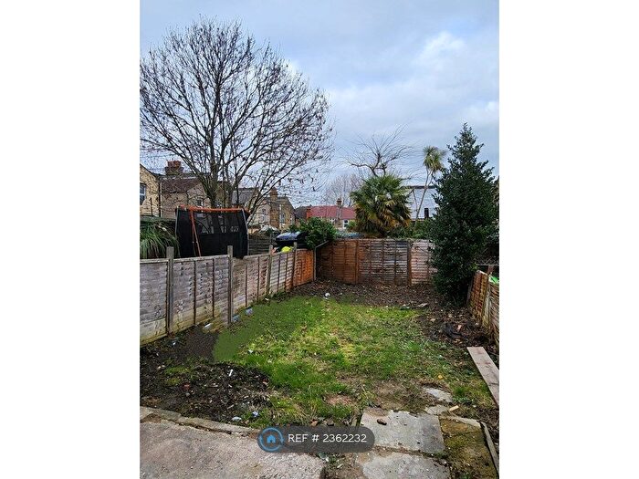 4 Bedroom Terraced House To Rent In Federation Road, London, SE2