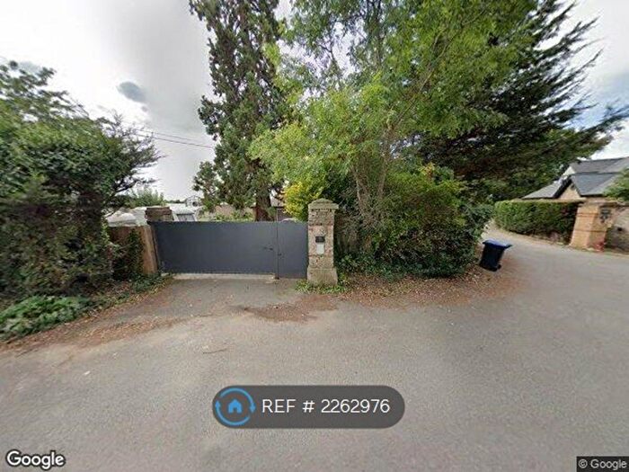 4 Bedroom Bungalow To Rent In Strayfield Road, Enfield, EN2
