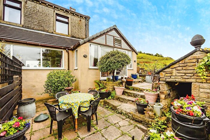 3 Bedroom Cottage For Sale In Carrs Road, Marsden, Huddersfield, HD7