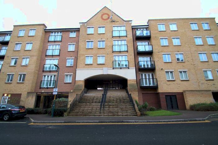 2 Bedroom Flat To Rent In Black Eagle Drive, Gravesend, Kent, DA11