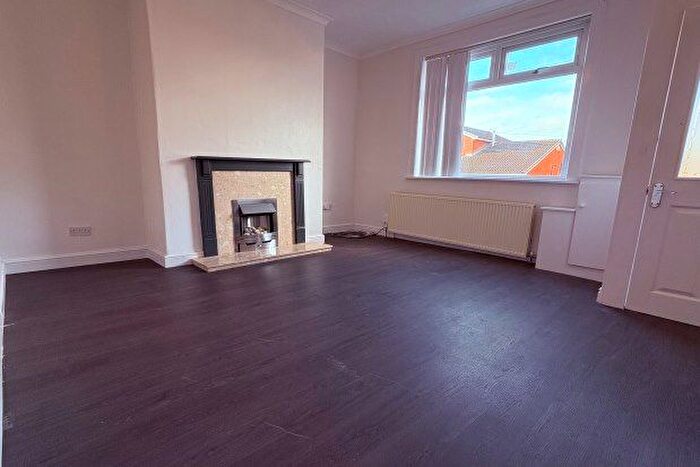 2 Bedroom Property To Rent In Lever Street, Manchester, M26