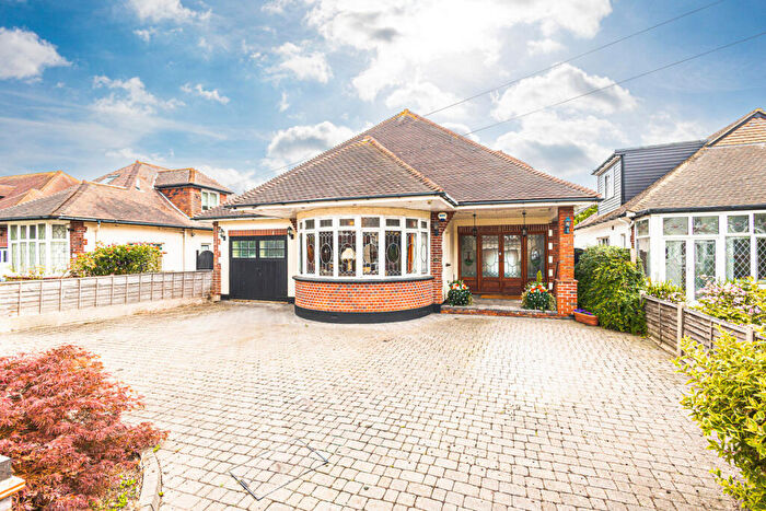 5 Bedroom Detached House For Sale In Tyrone Road, Southend-on-sea, SS1