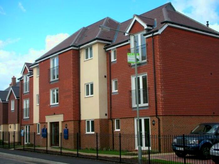 1 Bedroom Flat To Rent In Main Road, Edenbridge, TN8