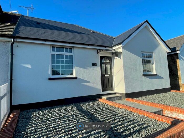 3 Bedroom Bungalow To Rent In Linden Avenue, Broadstairs, CT10