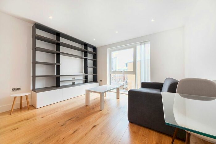 Studio To Rent In Aldenham House, Grove Park, Colindale, London, NW9