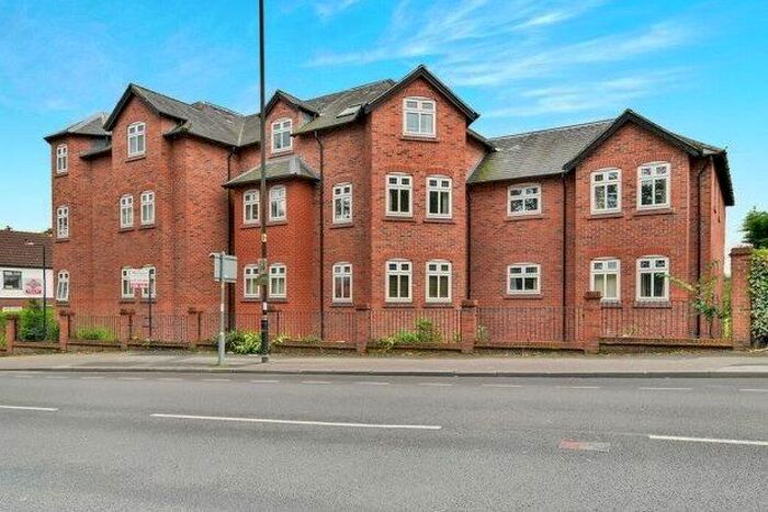 2 Bedroom Flat To Rent In Thornedge, Altrincham, WA15
