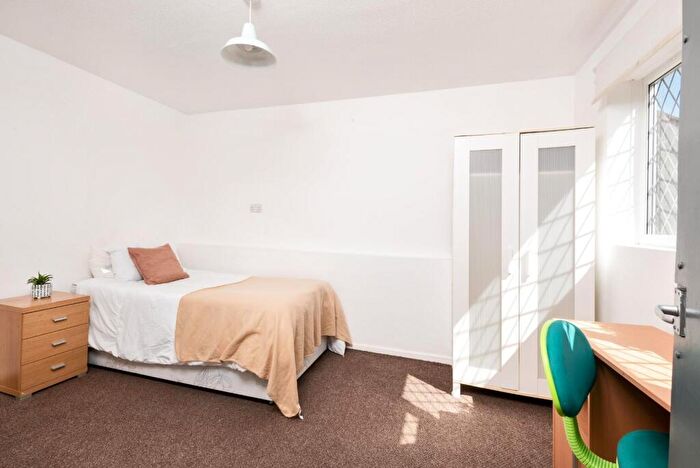 4 Bedroom Semi Detached House To Rent In Dominion Road, Bath, BA2